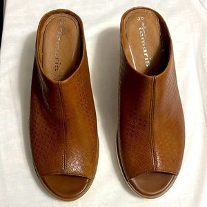 Tamaris Lyric Nut Mule
